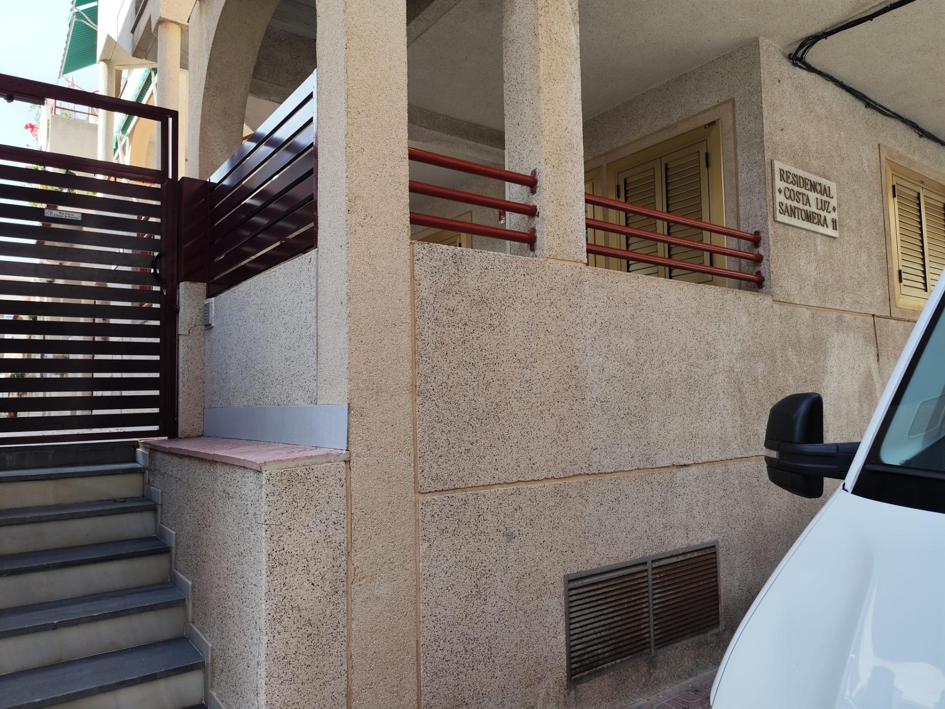 2 Bed, 1 Bath, ApartmentFor Sale, Torrevieja, Alicante