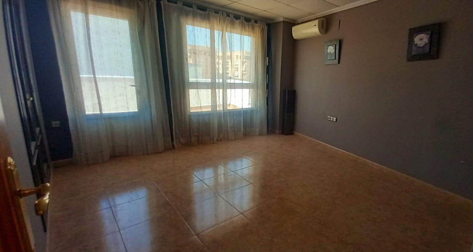5 Bed, 3 Bath, HouseFor Sale, Torrevieja, Alicante