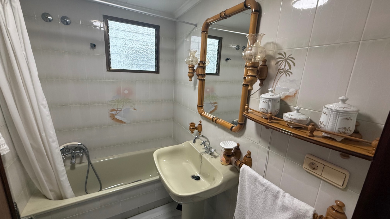 3 Bed, 2 Bath, ApartmentFor Sale, Torrevieja, Alicante