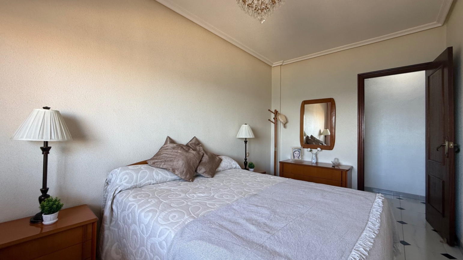 3 Bed, 2 Bath, ApartmentFor Sale, Torrevieja, Alicante