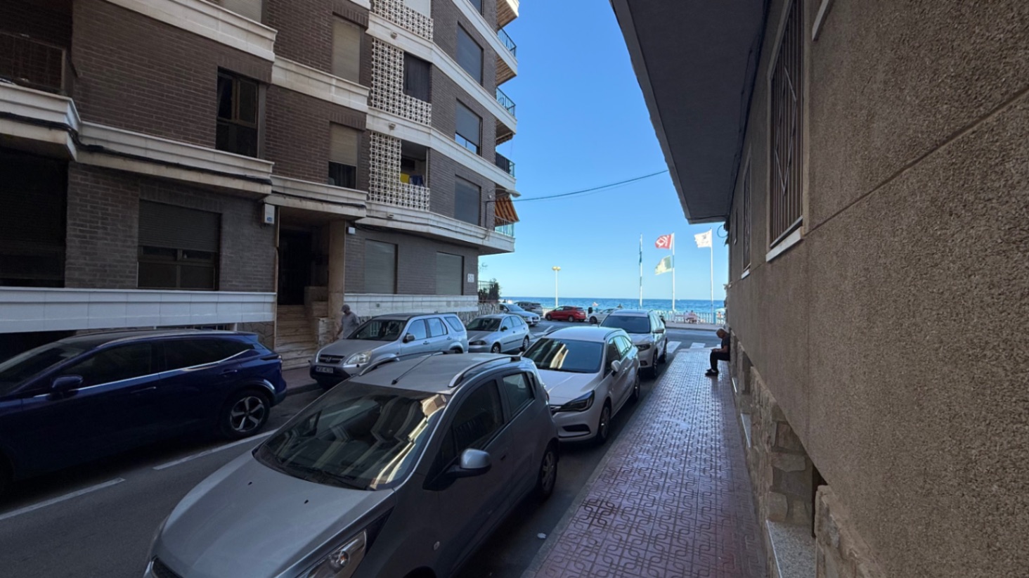 3 Bed, 2 Bath, ApartmentFor Sale, Torrevieja, Alicante