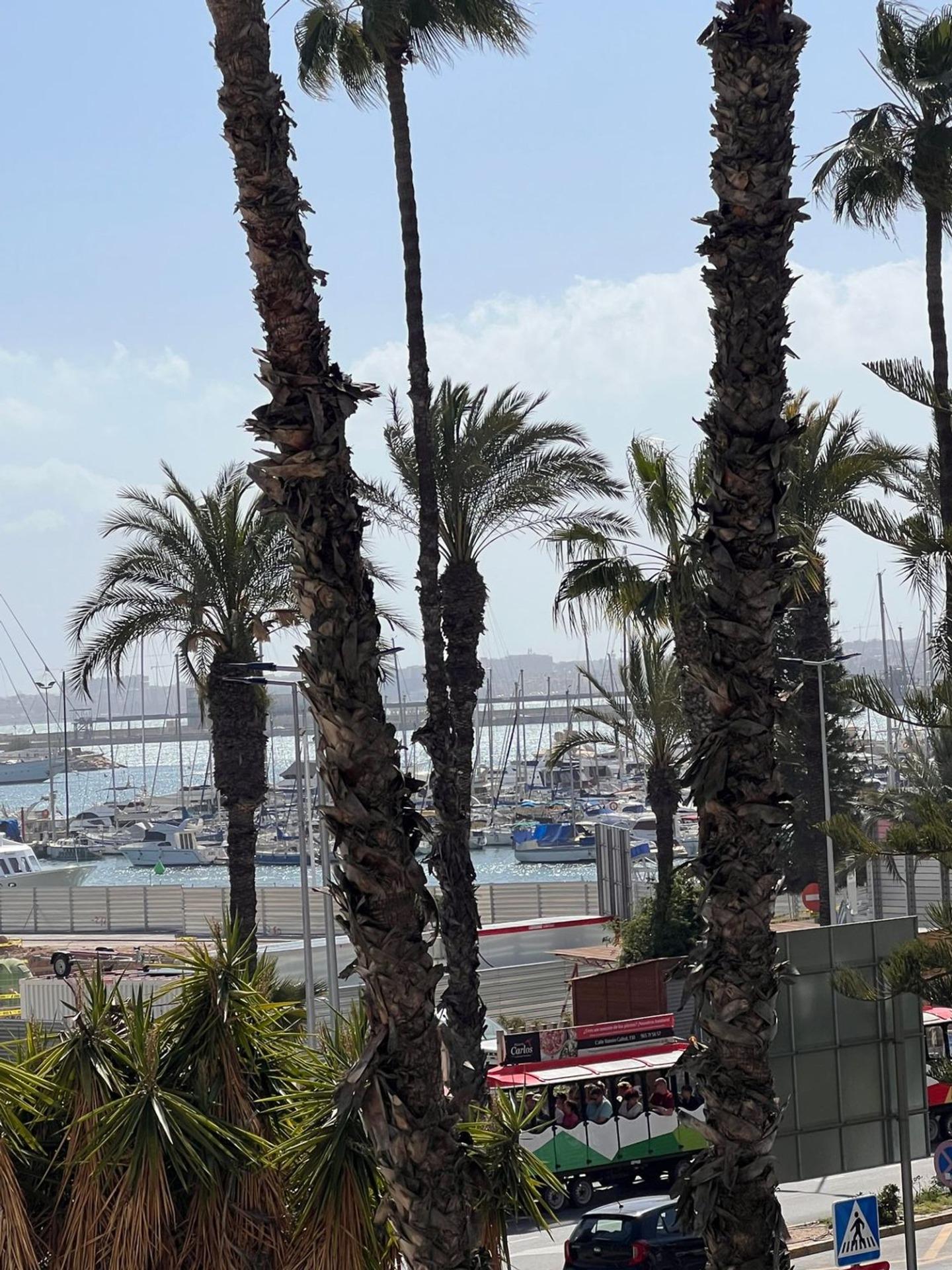 3 Bed, 2 Bath, ApartmentFor Sale, Torrevieja, Alicante