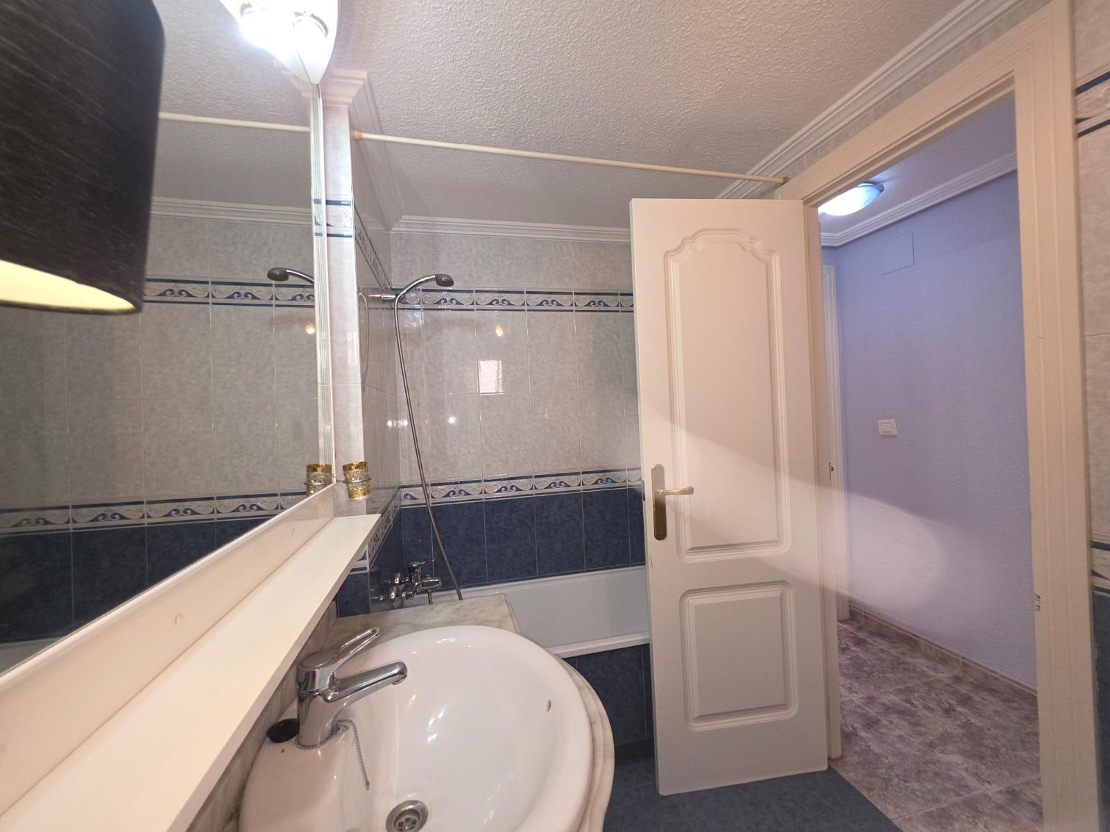 2 Bed, 1 Bath, ApartmentFor Sale, Torrevieja, Alicante