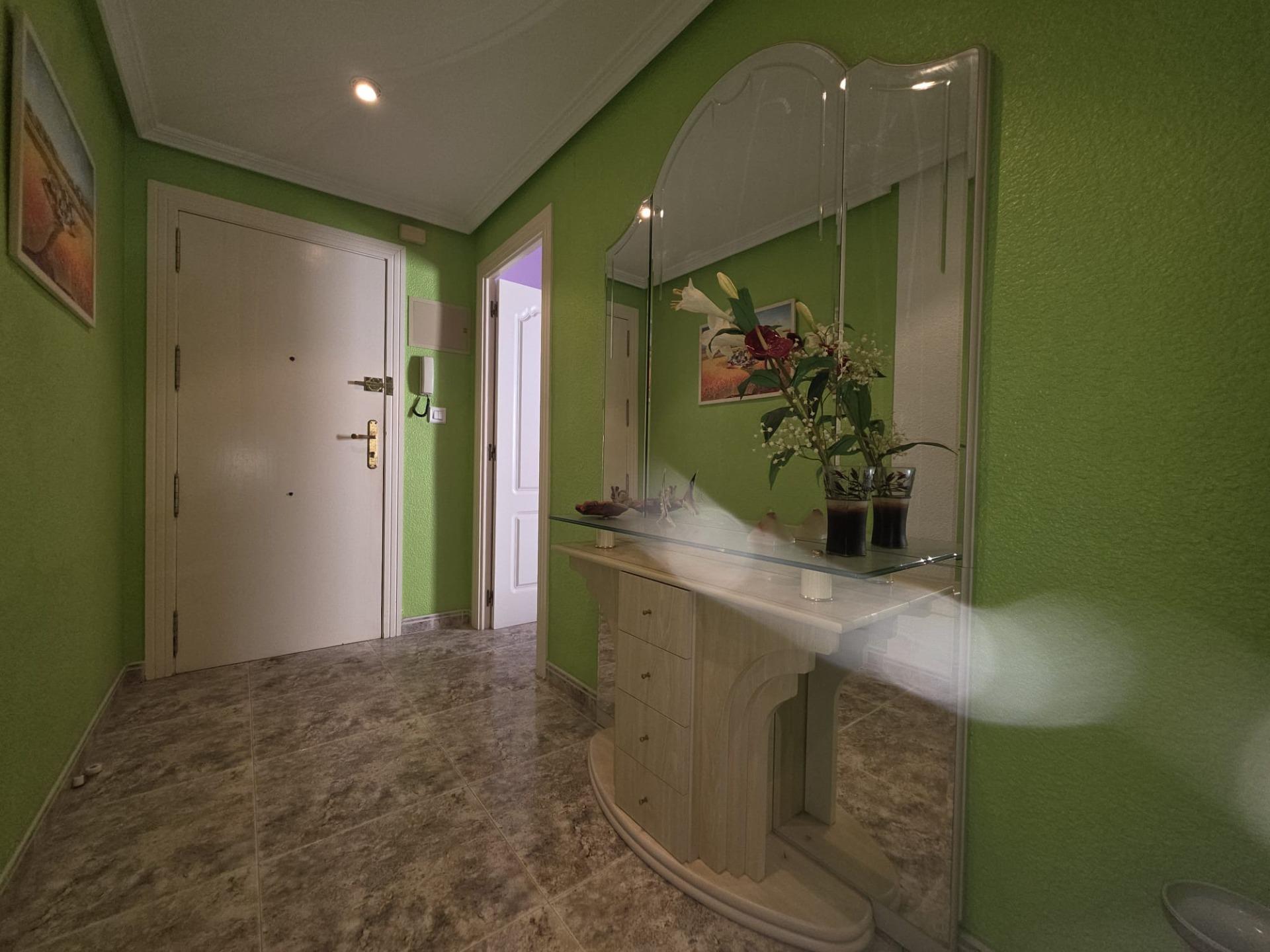 2 Bed, 1 Bath, ApartmentFor Sale, Torrevieja, Alicante