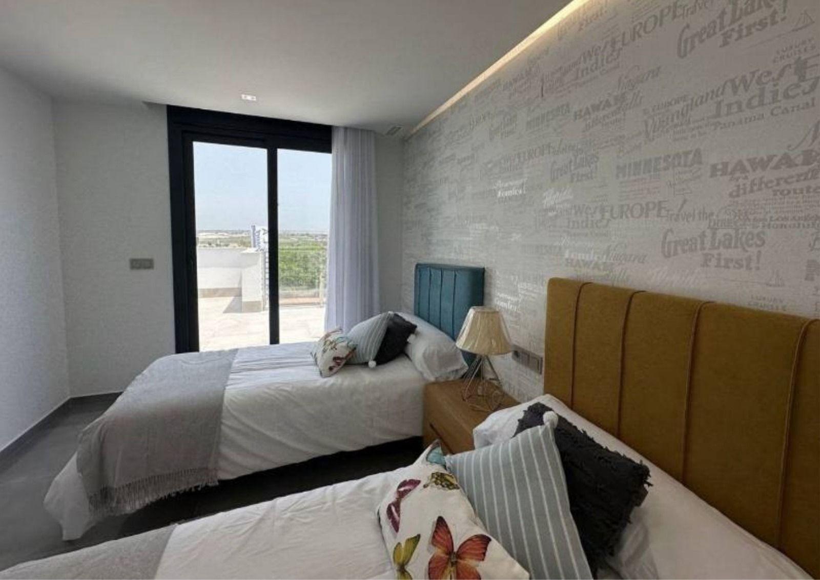 3 Bed, 3 Bath, HouseFor Sale, Torrevieja, Alicante