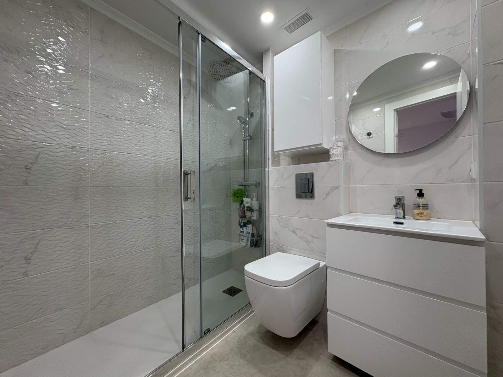 4 Bed, 2 Bath, ApartmentFor Sale, Torrevieja, Alicante