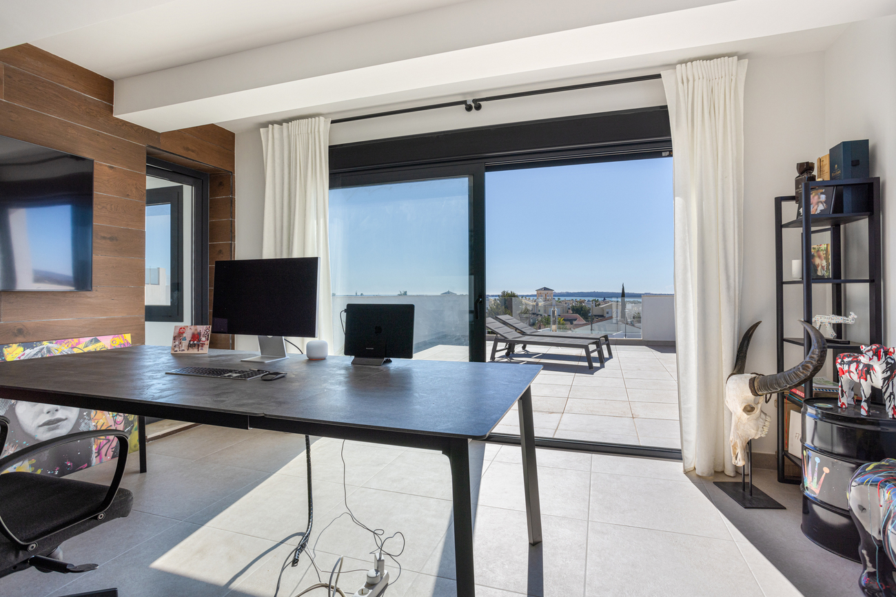 4 Bed, 3 Bath, HouseFor Sale, Ciudad Quesada, Alicante