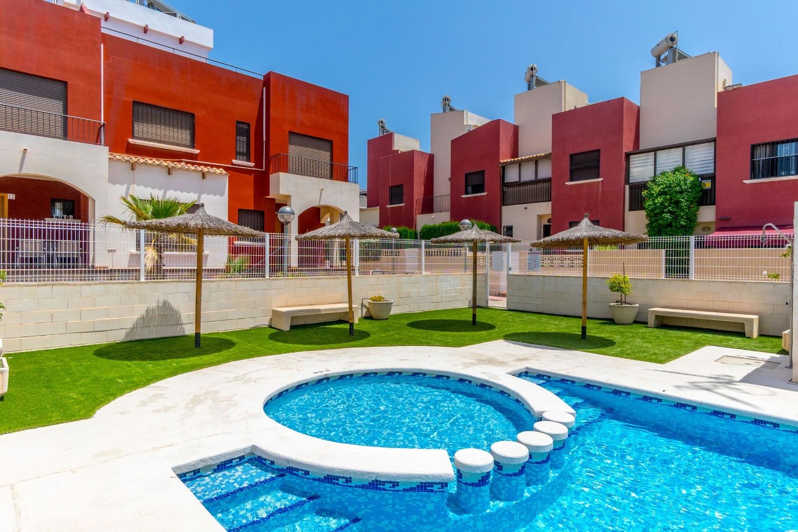 Torrevieja, Alicante, 3 Bedrooms Bedrooms, ,2 BathroomsBathrooms,For Sale,2408C