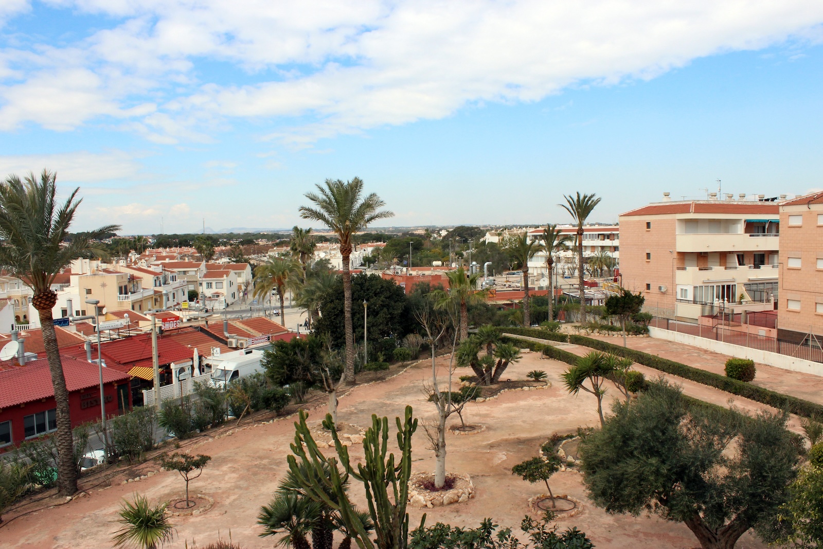 3 Bed, 2 Bath, ApartmentFor Sale, Mil Palmeras, Alicante