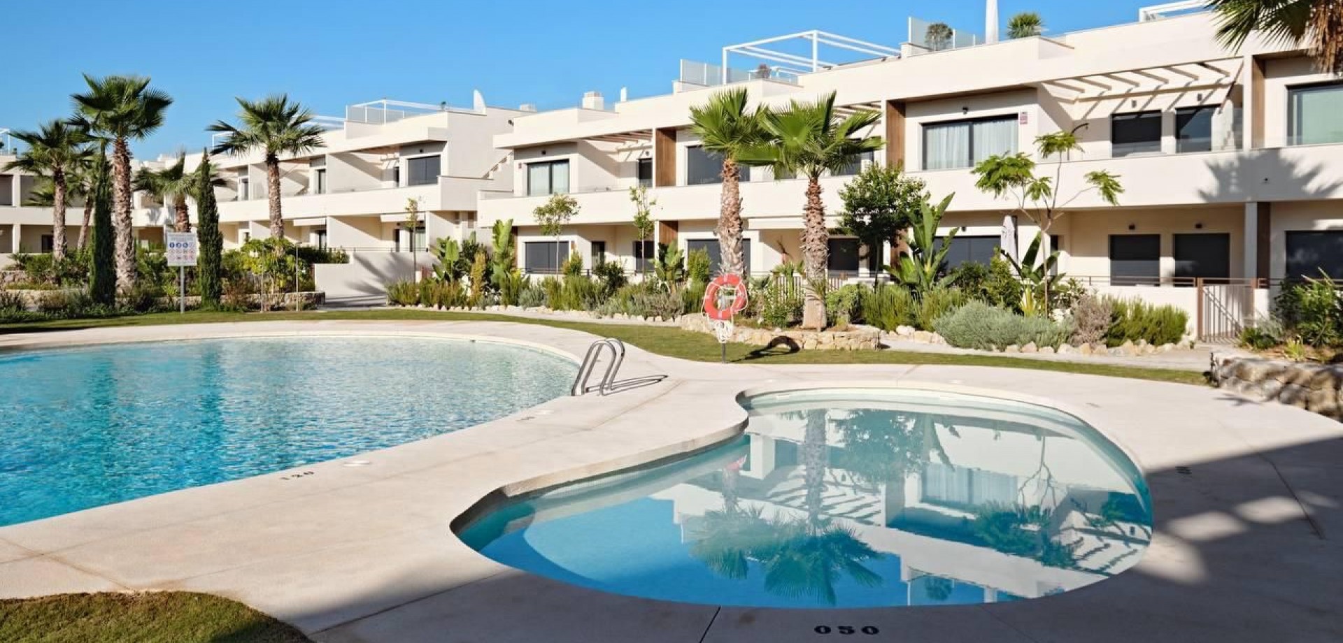 2 Bed, 2 Bath, ApartmentFor Sale, Torrevieja, Alicante