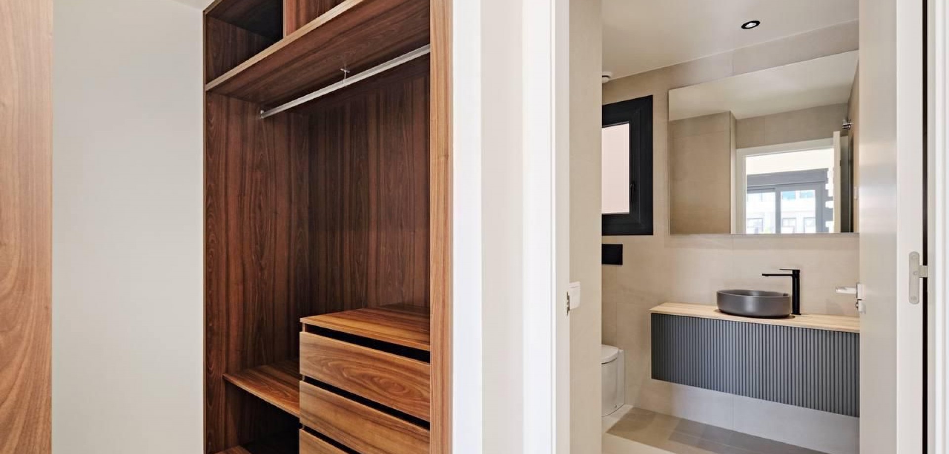 2 Bed, 2 Bath, ApartmentFor Sale, Torrevieja, Alicante