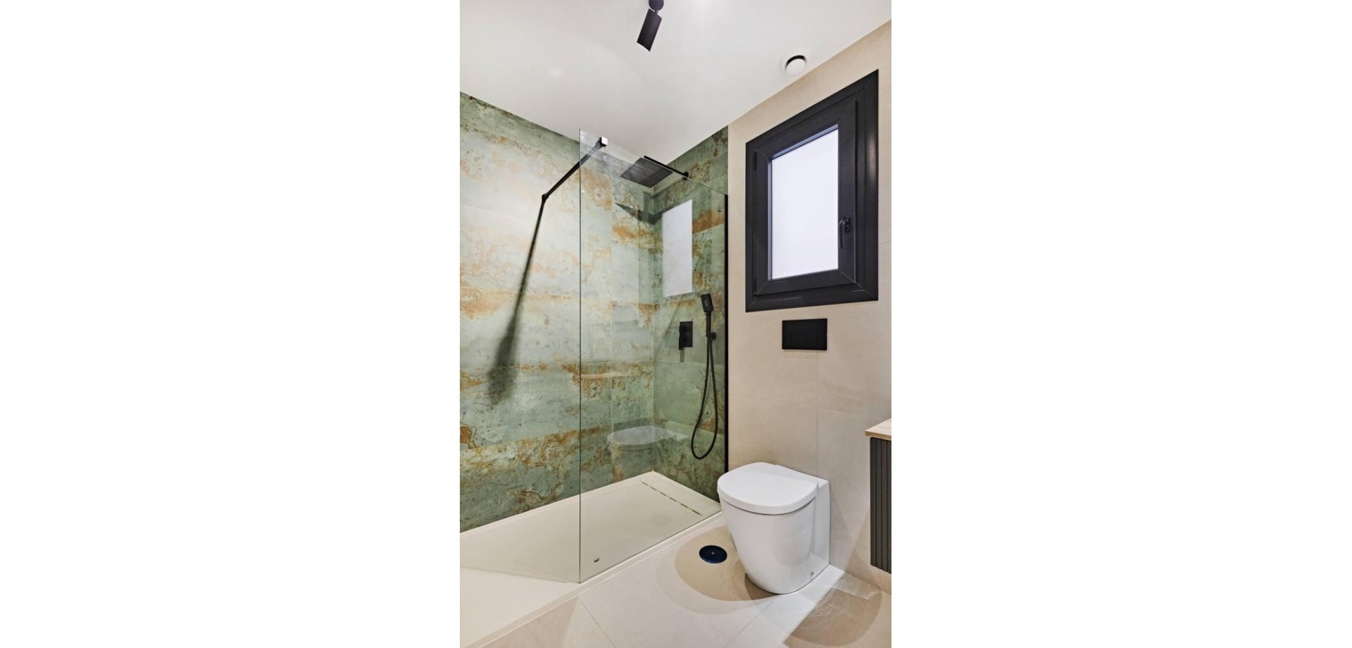 2 Bed, 2 Bath, ApartmentFor Sale, Torrevieja, Alicante