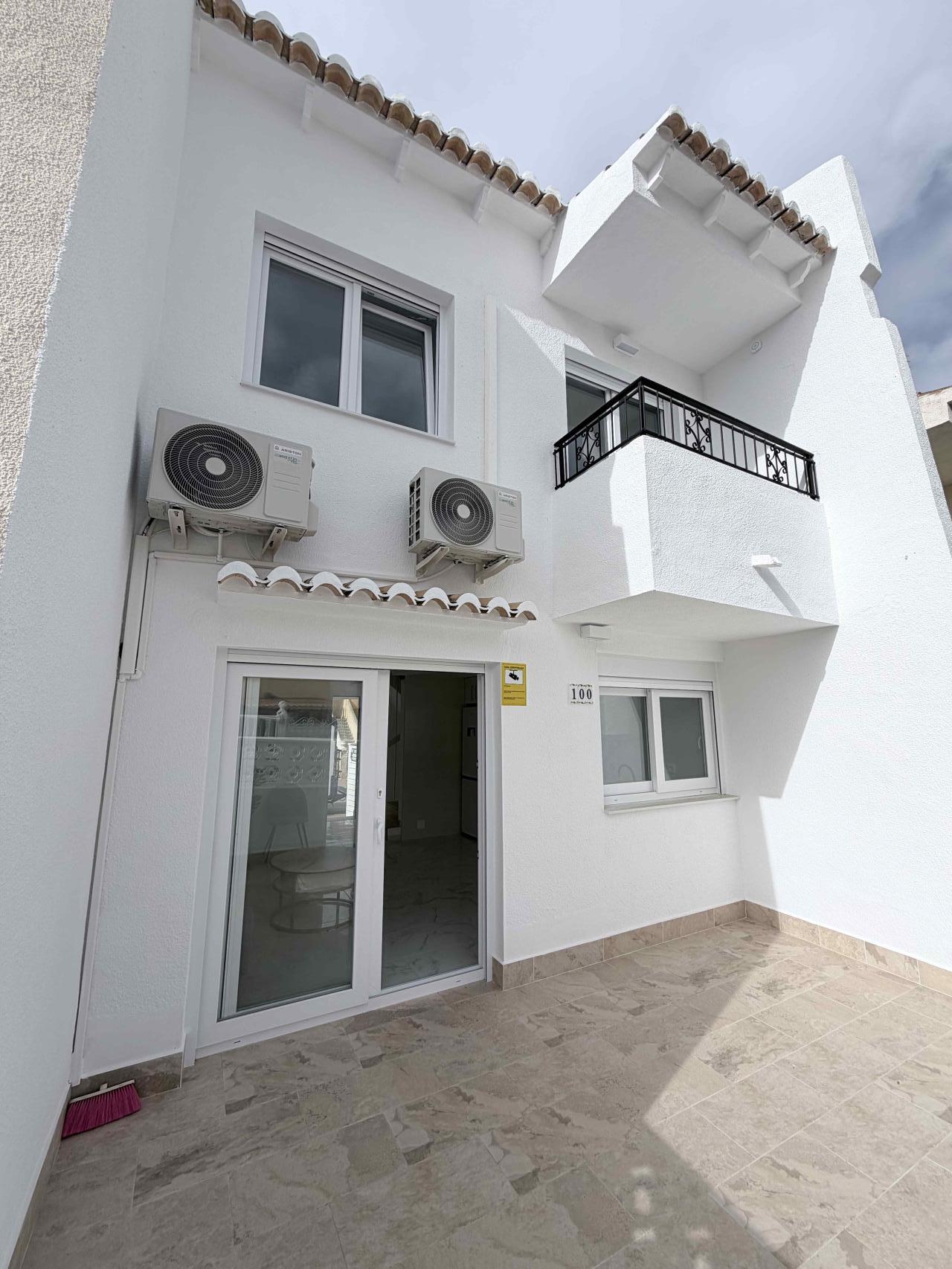 3 Bed, 2 Bath, HouseFor Sale, Torrevieja, Alicante