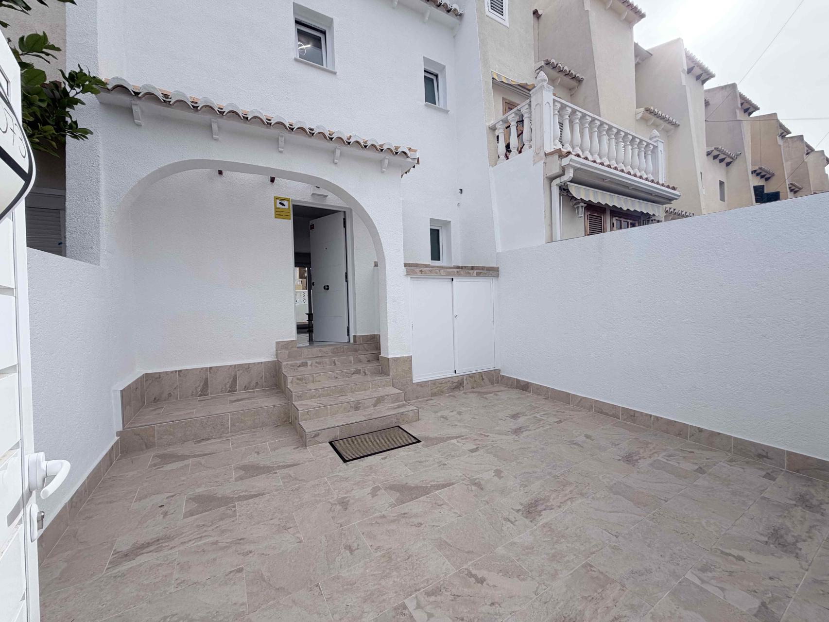 3 Bed, 2 Bath, HouseFor Sale, Torrevieja, Alicante