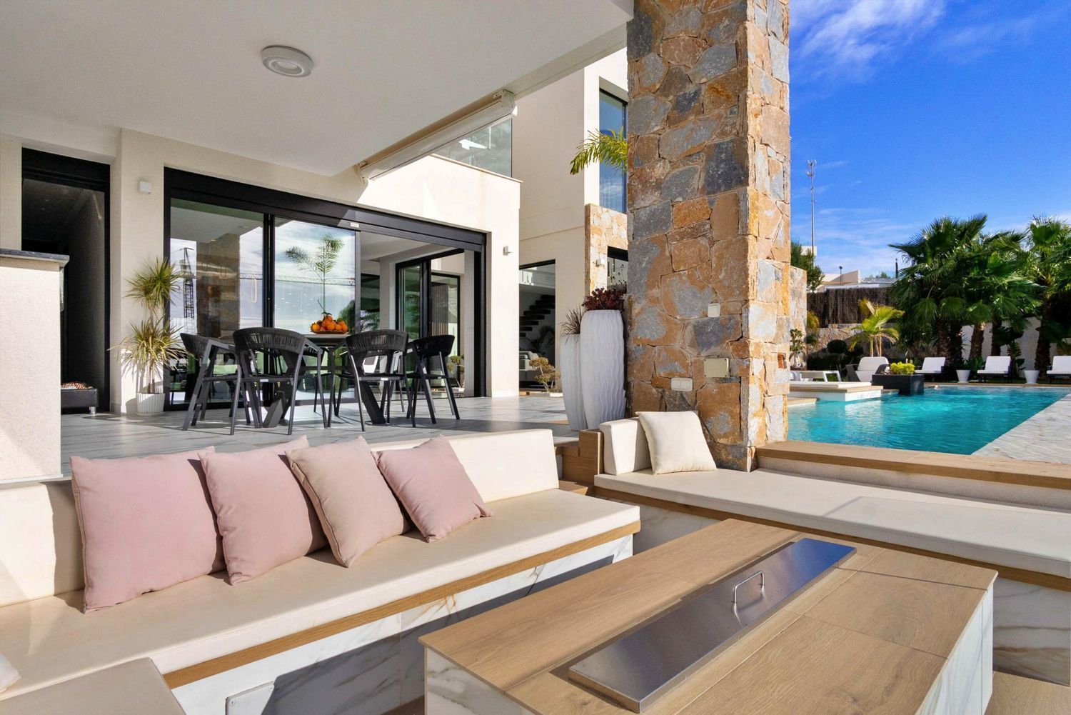 4 Bed, 5 Bath, HouseFor Sale, Orihuela, Alicante