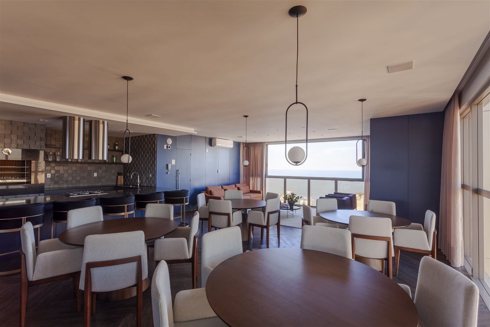 4 Bed, 5 Bath, ApartmentFor Sale, Centro, Santa Catarina, 88330-394