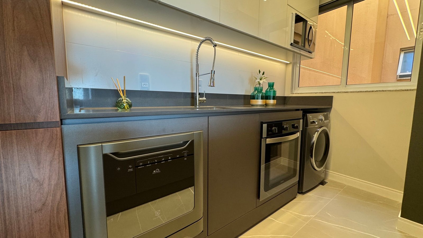 2 Bed, 2 Bath, ApartmentFor Sale, Ingleses Norte, Santa Catarina, 88058-660