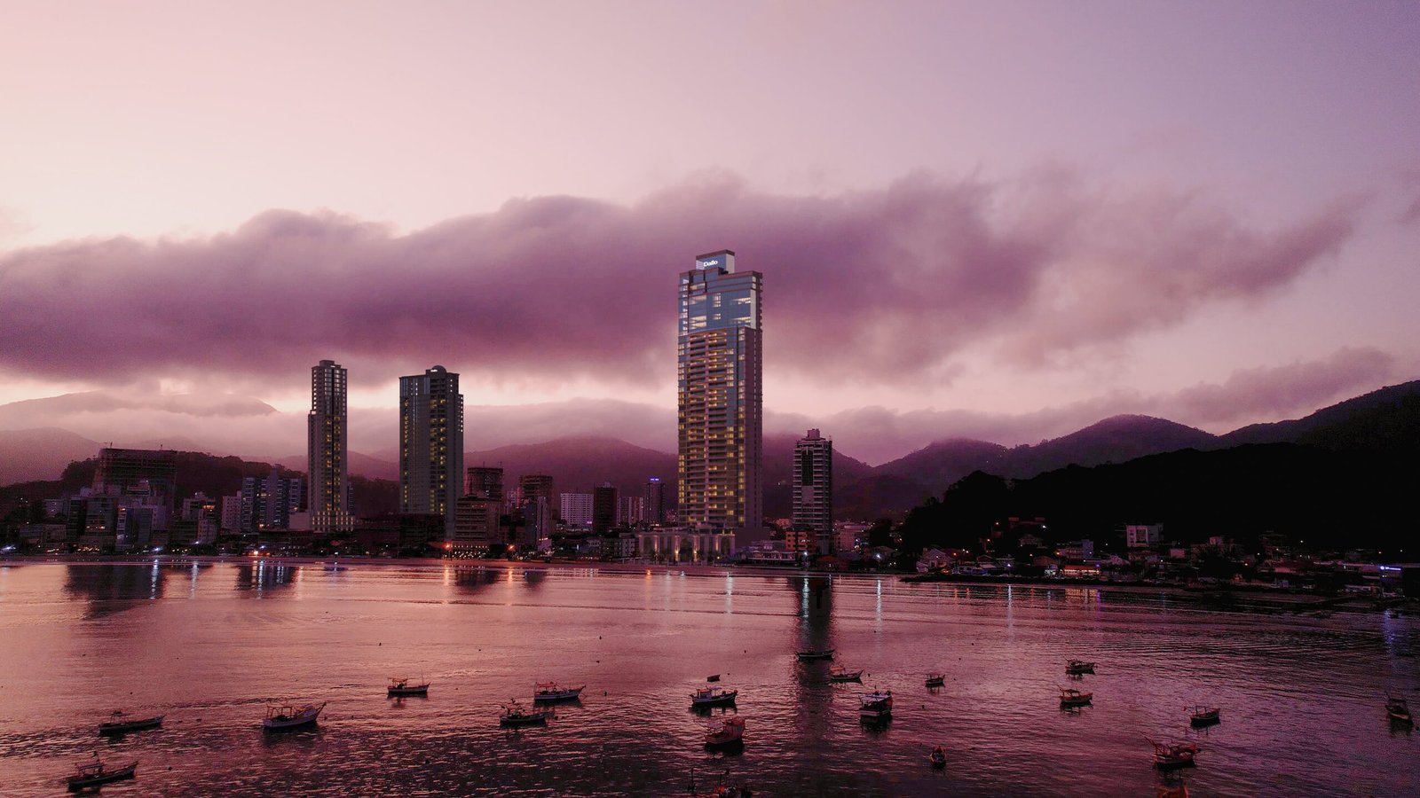 5 Bed, 6 Bath, ApartmentFor Sale, Itapema, Santa Catarina, 88220-000