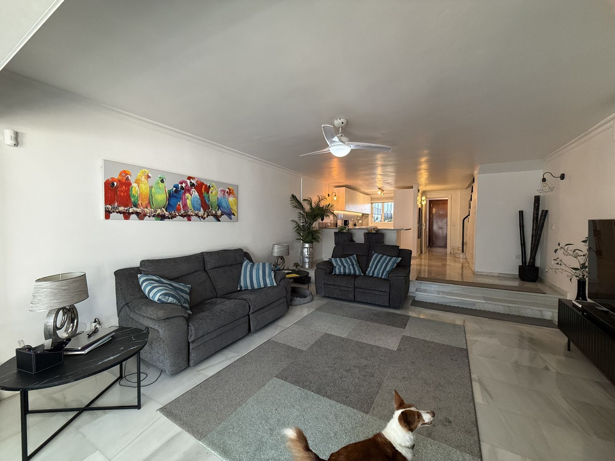 3 Bed, 2 Bath, HouseFor Sale, El Paraiso, Malaga