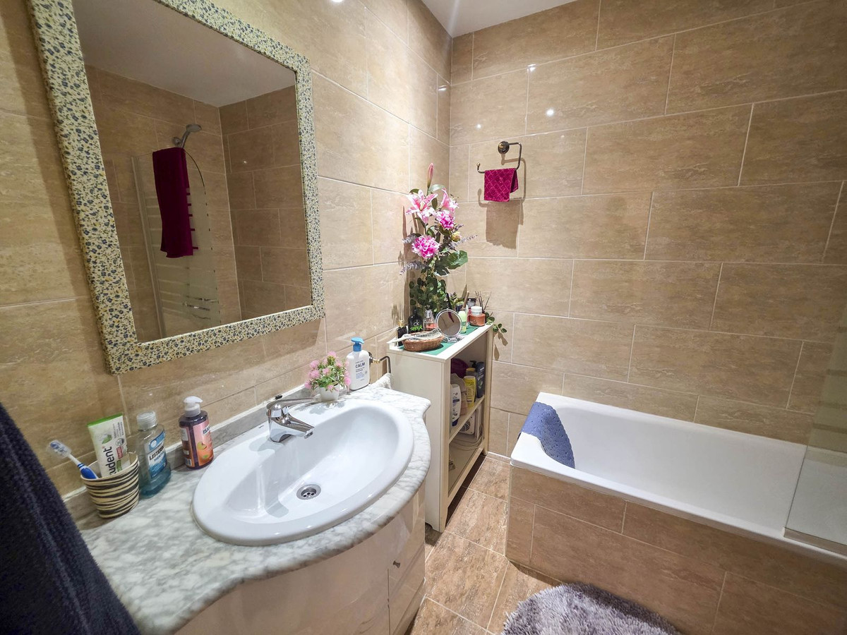 2 Bed, 2 Bath, ApartmentFor Sale, Casares Playa, Malaga