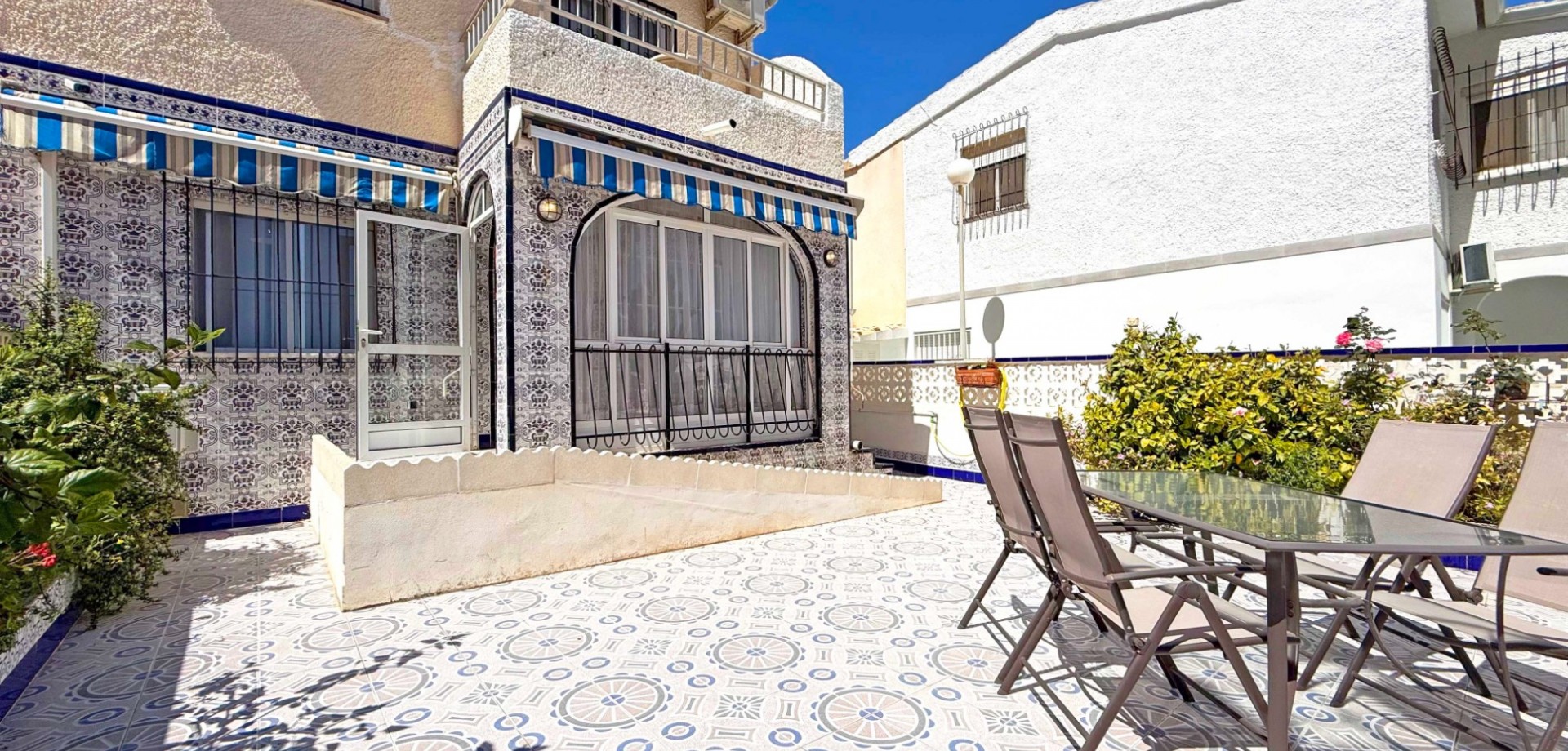 2 Bed, 1 Bath, ApartmentFor Sale, Torrevieja, Alicante