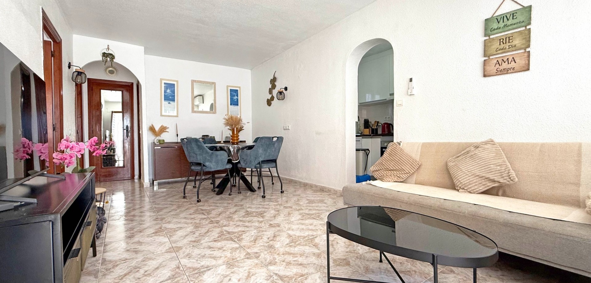 2 Bed, 1 Bath, ApartmentFor Sale, Torrevieja, Alicante