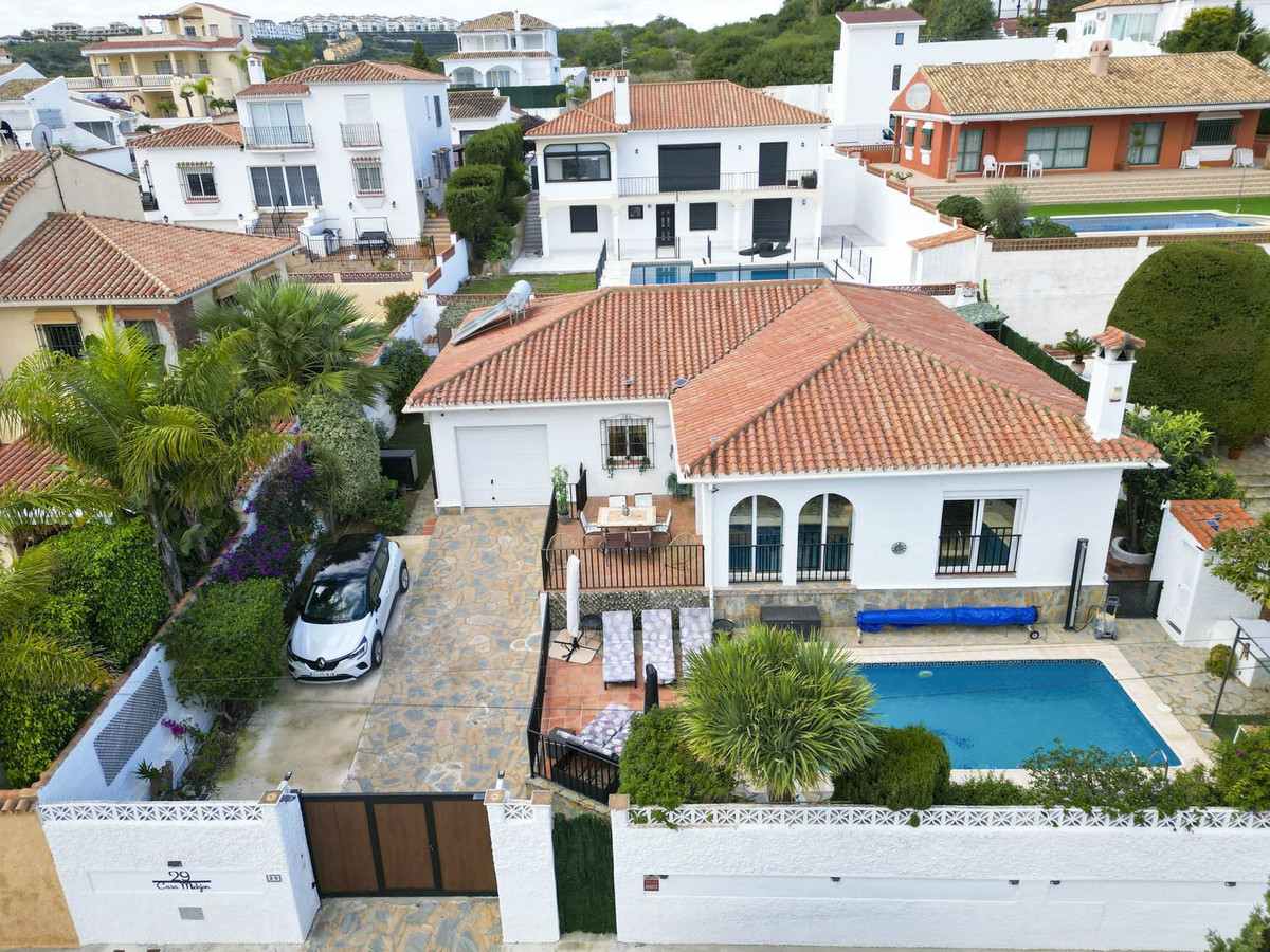 4 Bed, 3 Bath, HouseFor Sale, La Duquesa, Malaga