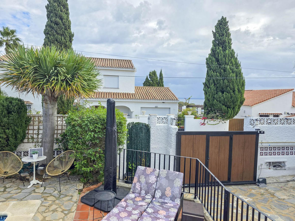 4 Bed, 3 Bath, HouseFor Sale, La Duquesa, Malaga