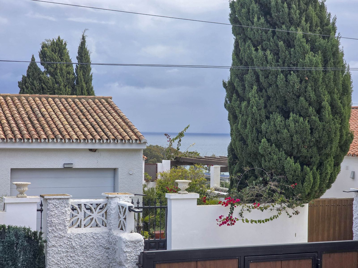 4 Bed, 3 Bath, HouseFor Sale, La Duquesa, Malaga