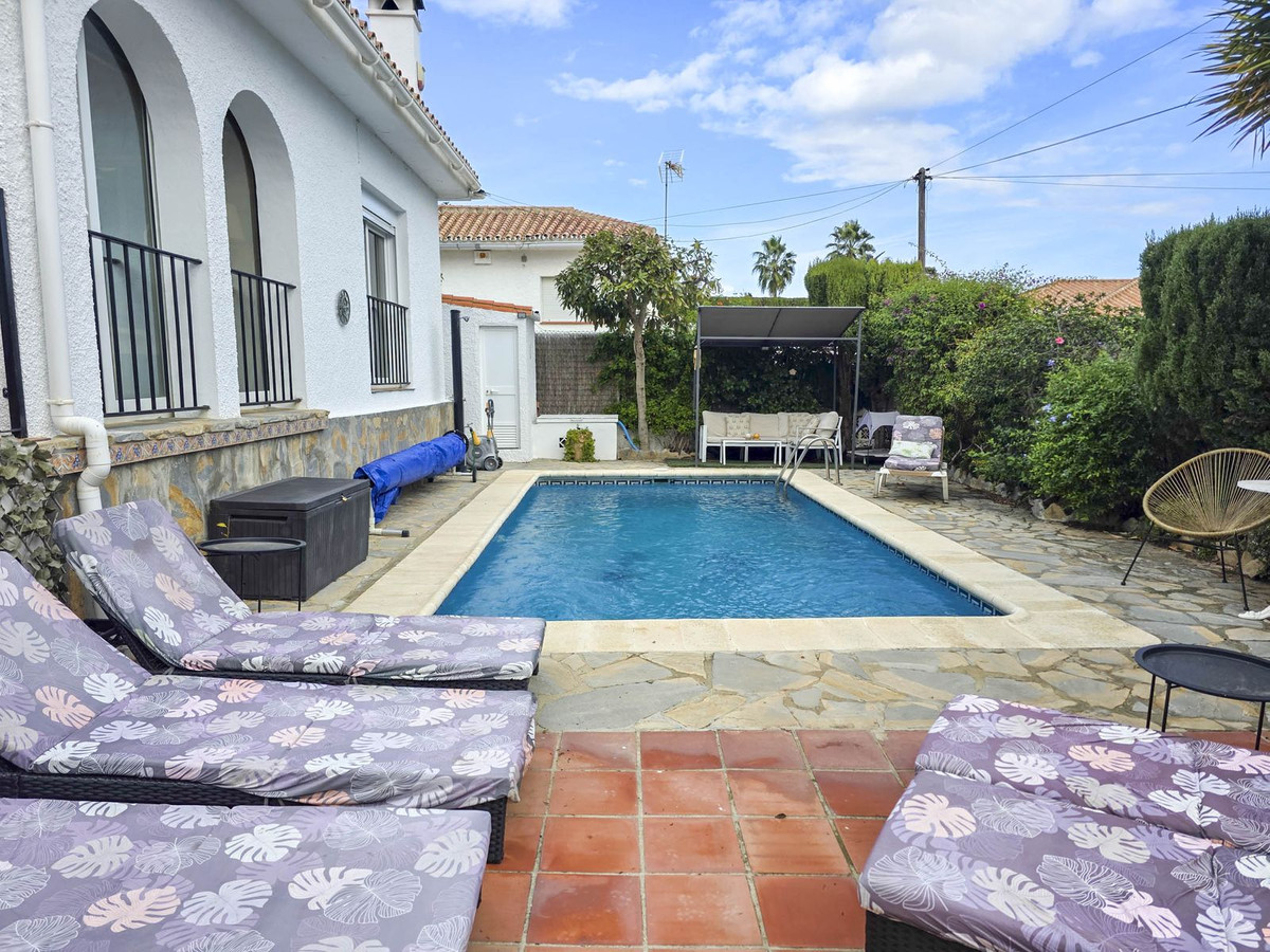 4 Bed, 3 Bath, HouseFor Sale, La Duquesa, Malaga