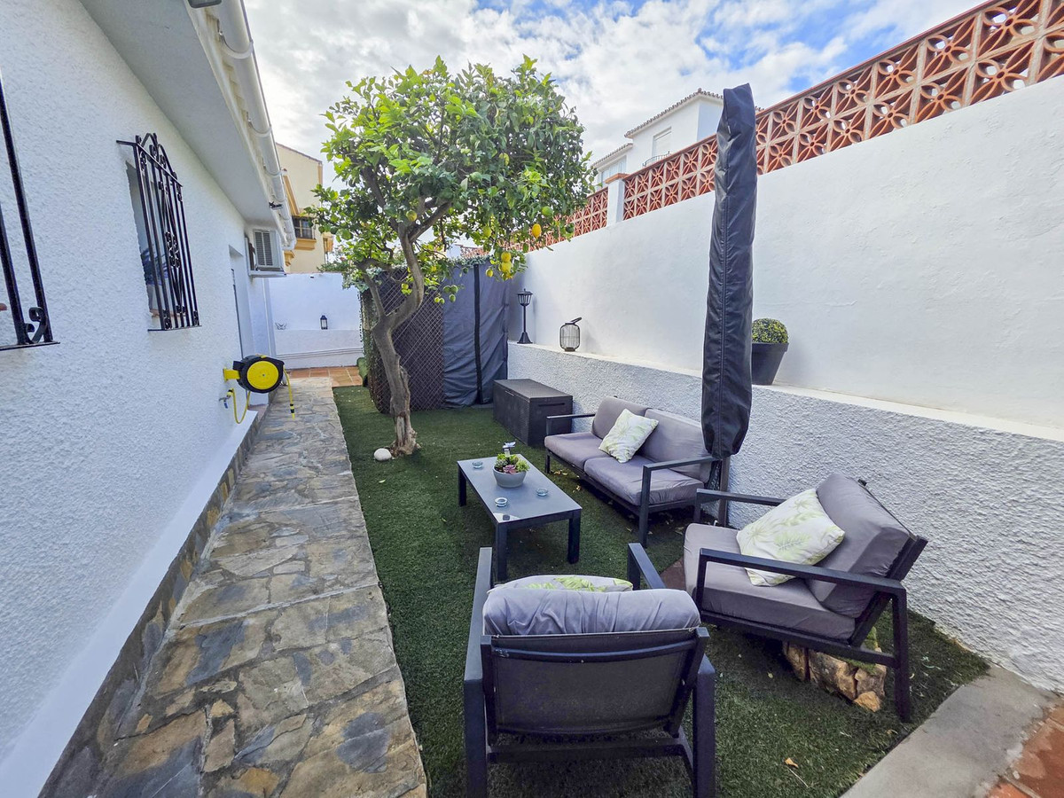 4 Bed, 3 Bath, HouseFor Sale, La Duquesa, Malaga