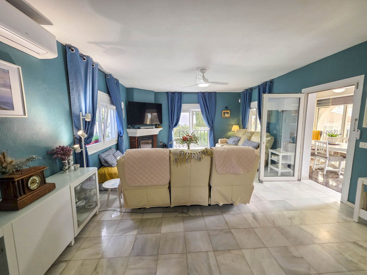 4 Bed, 3 Bath, HouseFor Sale, La Duquesa, Malaga