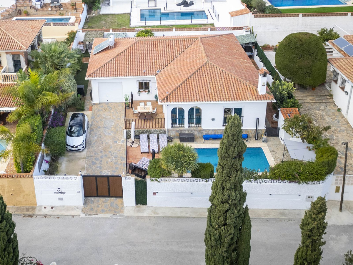 4 Bed, 3 Bath, HouseFor Sale, La Duquesa, Malaga