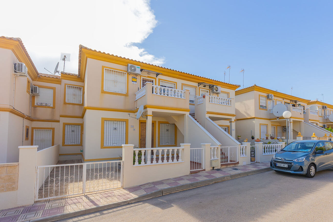 2 Bed, 1 Bath, HouseFor Sale, Orihuela Costa, Alicante