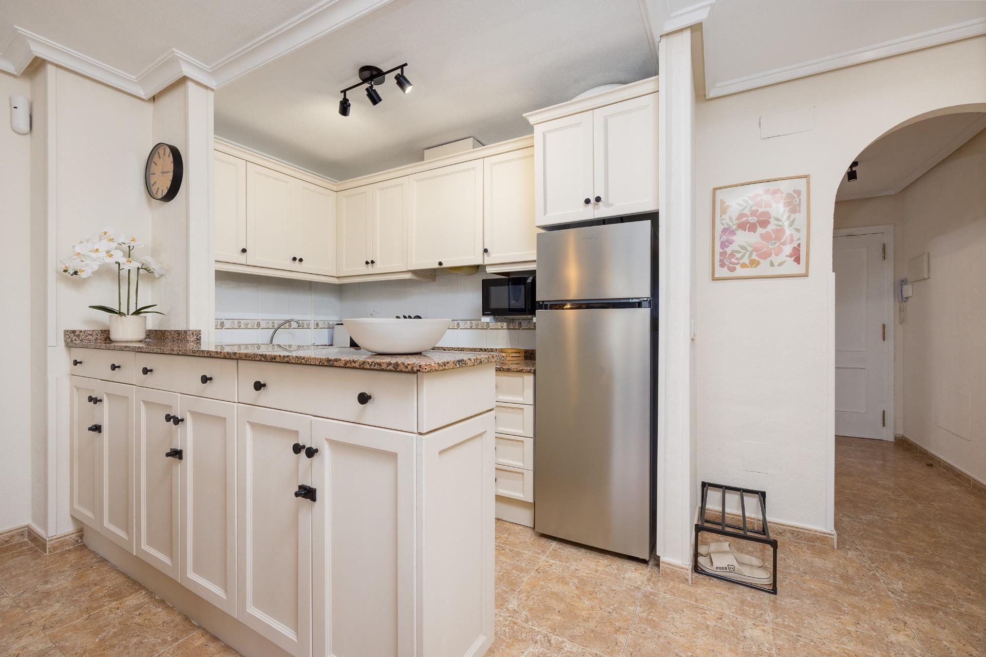 1 Bed, 1 Bath, ApartmentFor Sale, Torrevieja, Alicante