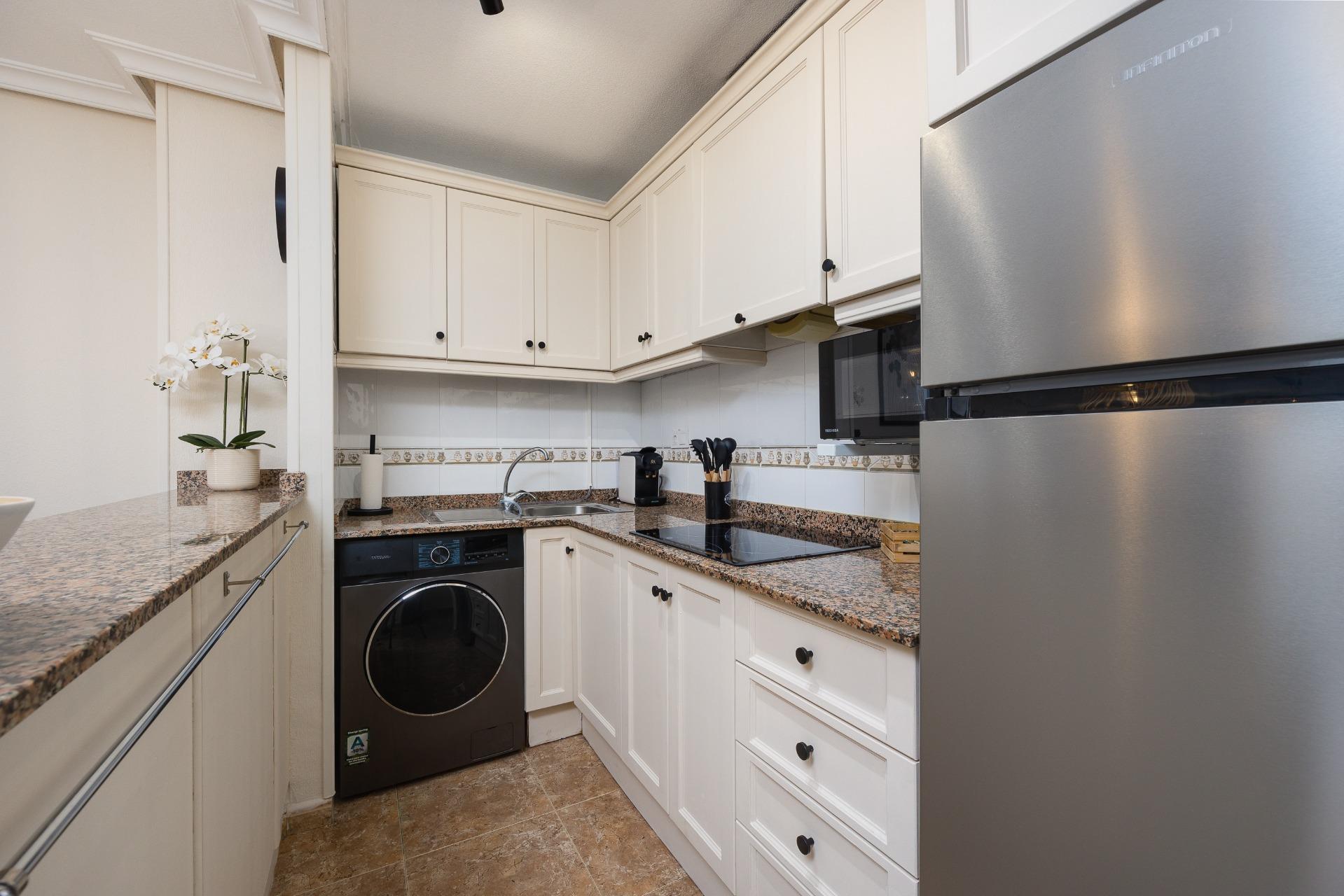 1 Bed, 1 Bath, ApartmentFor Sale, Torrevieja, Alicante