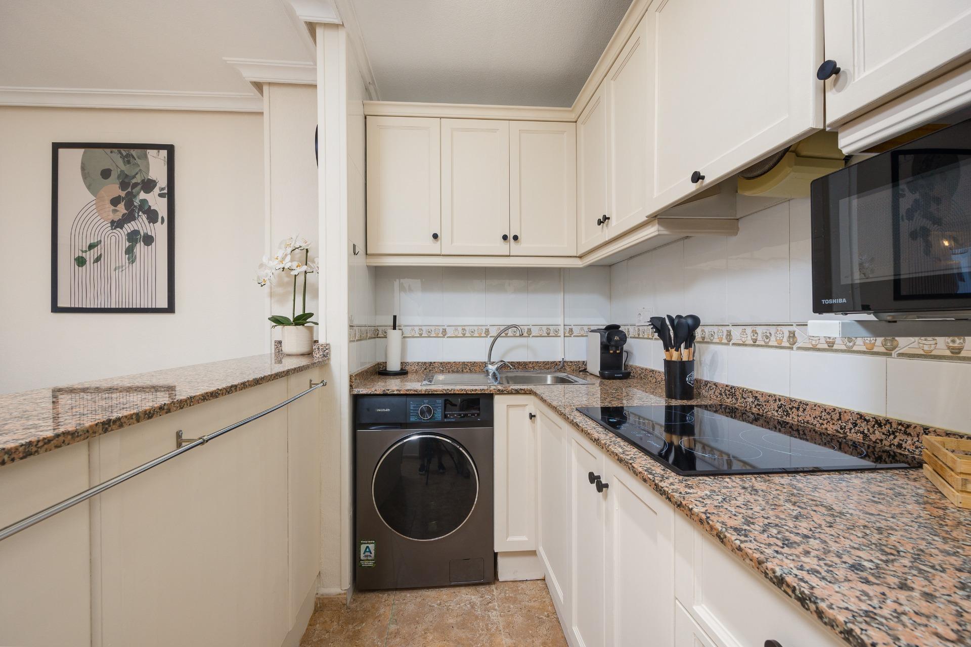 1 Bed, 1 Bath, ApartmentFor Sale, Torrevieja, Alicante