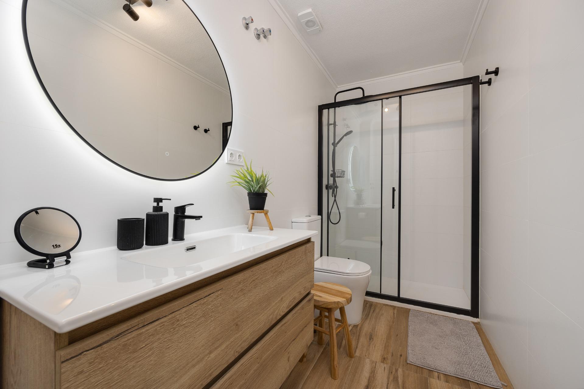 1 Bed, 1 Bath, ApartmentFor Sale, Torrevieja, Alicante