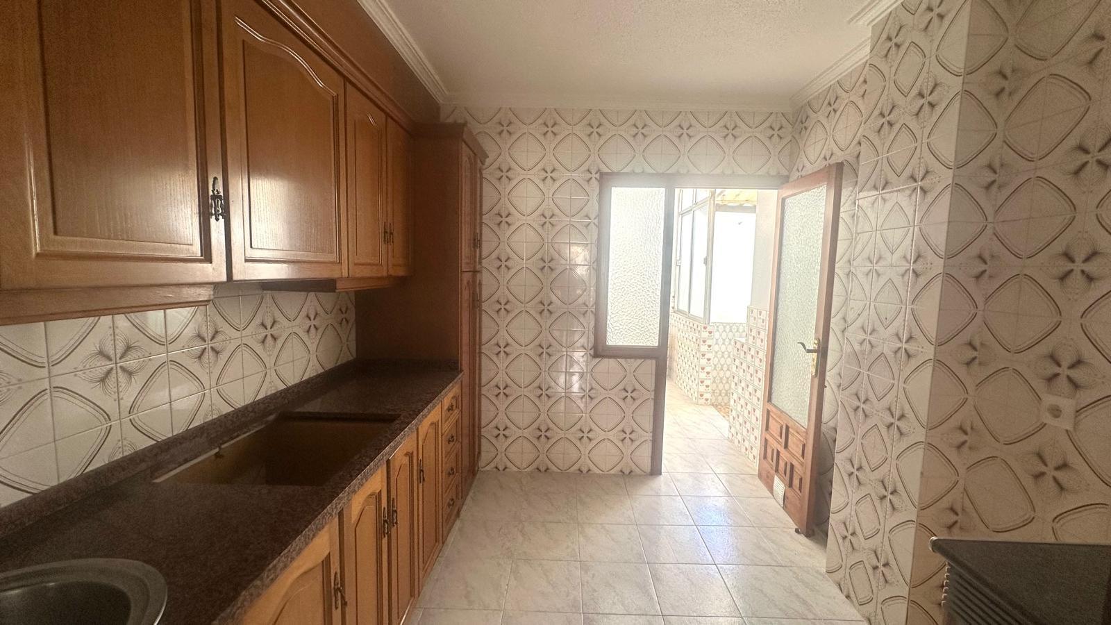 3 Bed, 1 Bath, ApartmentFor Sale, Torrevieja, Alicante