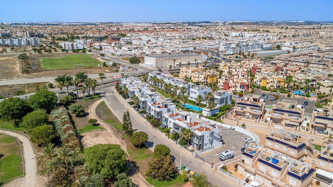 2 Bed, 2 Bath, HouseFor Sale, Punta Prima, Alicante