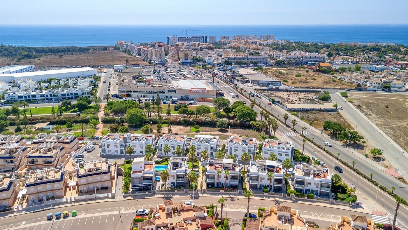 2 Bed, 2 Bath, HouseFor Sale, Punta Prima, Alicante