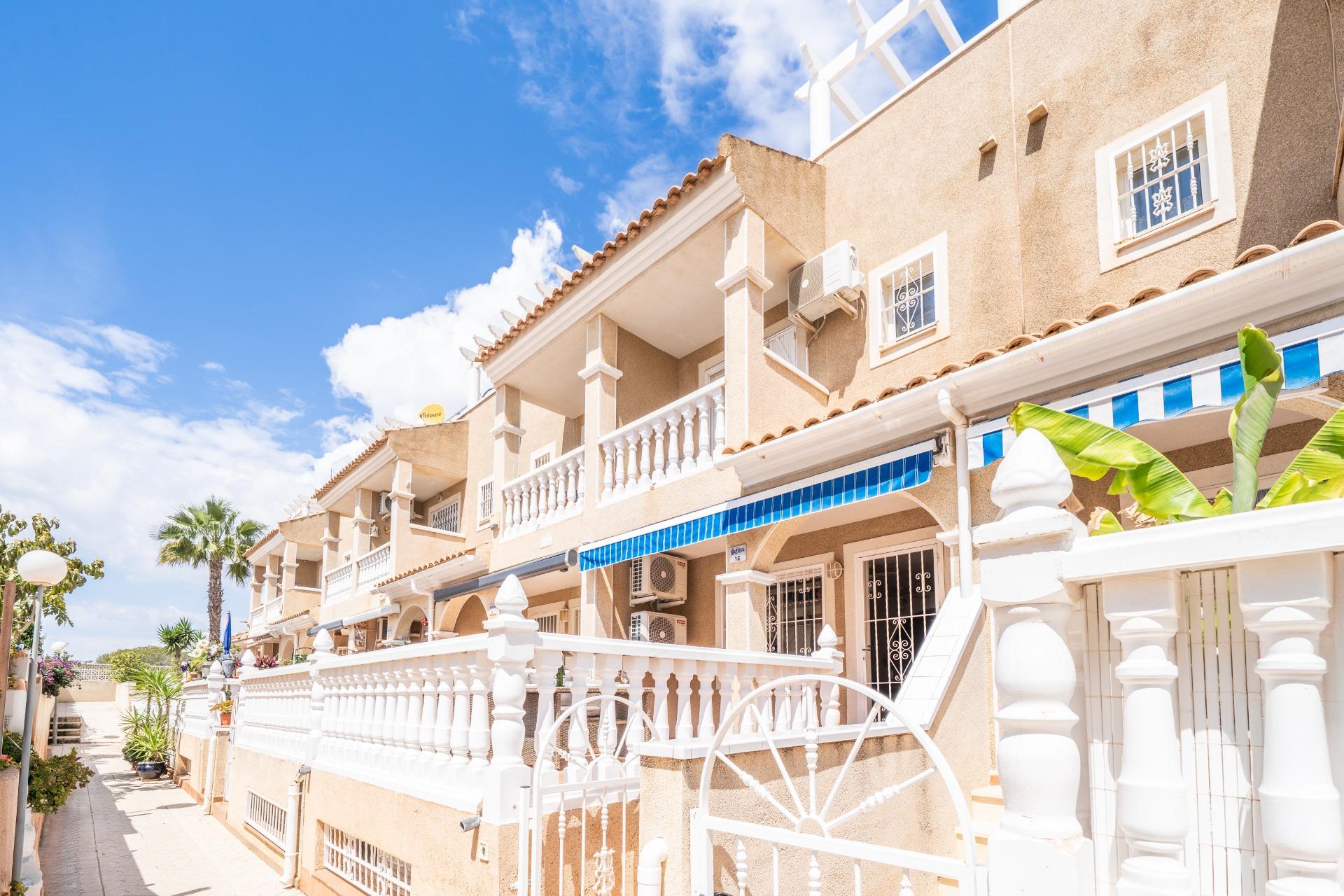 4 Bed, 3 Bath, HouseFor Sale, Orihuela Costa, Alicante
