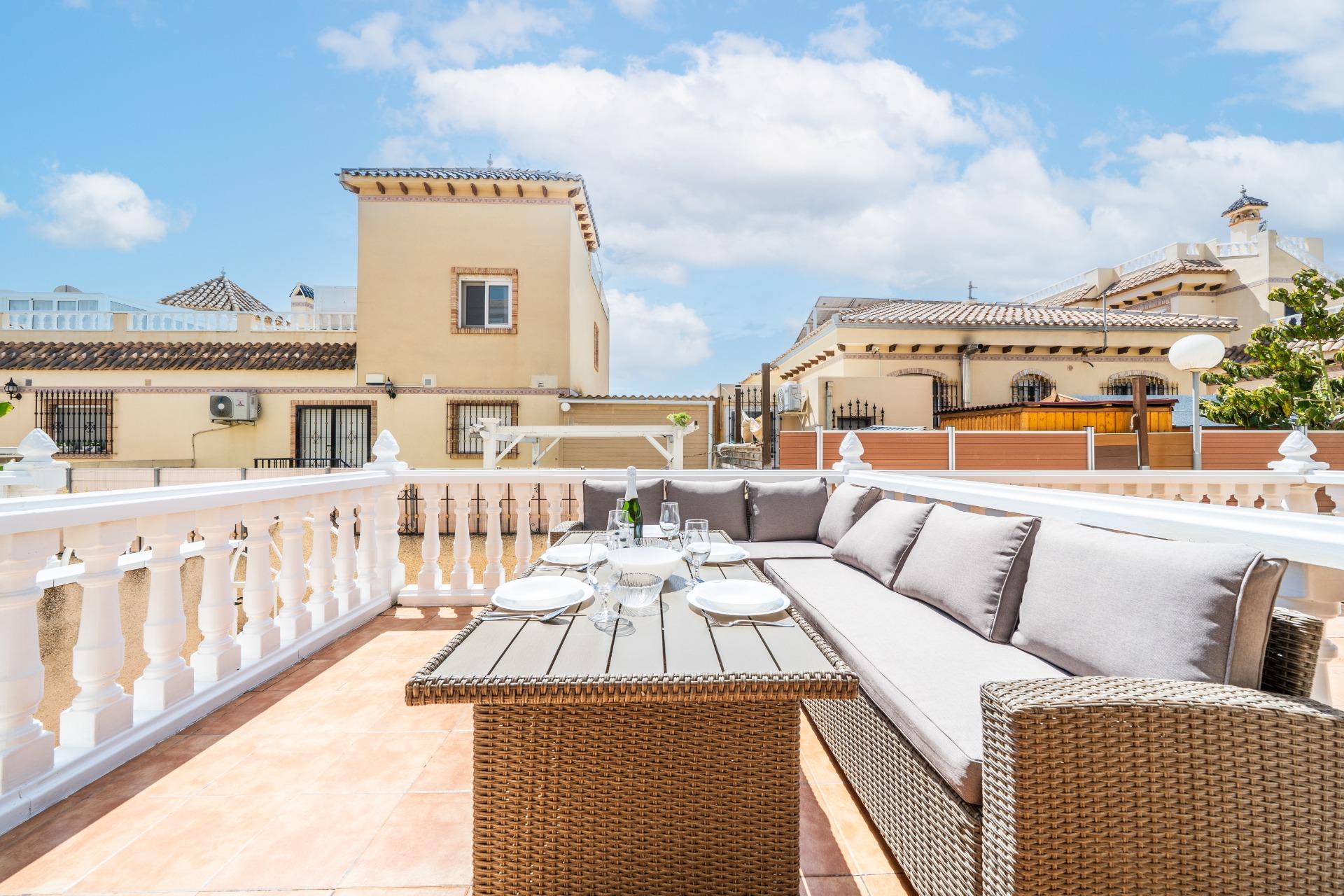 4 Bed, 3 Bath, HouseFor Sale, Orihuela Costa, Alicante