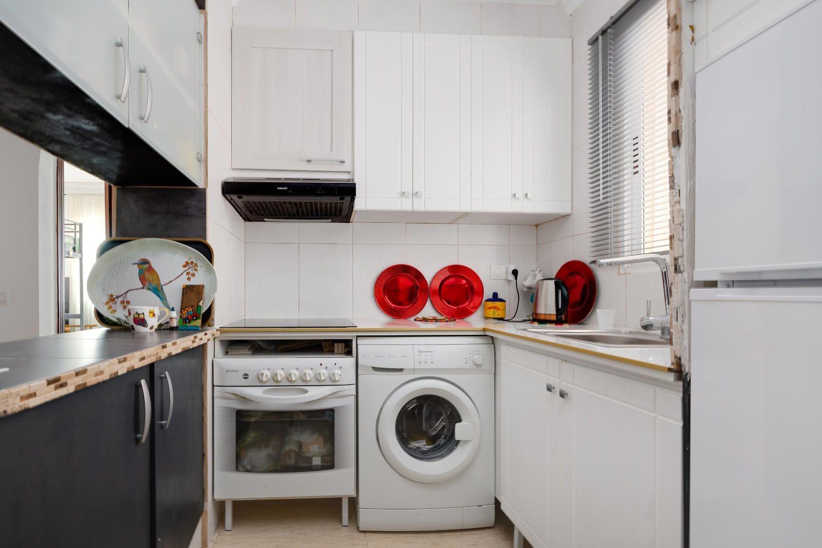 3 Bed, 1 Bath, ApartmentFor Sale, Torrevieja, Alicante