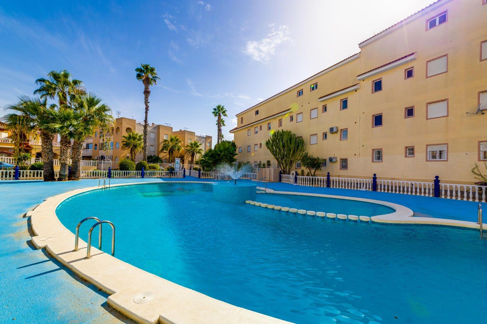 3 Bed, 1 Bath, ApartmentFor Sale, Torrevieja, Alicante