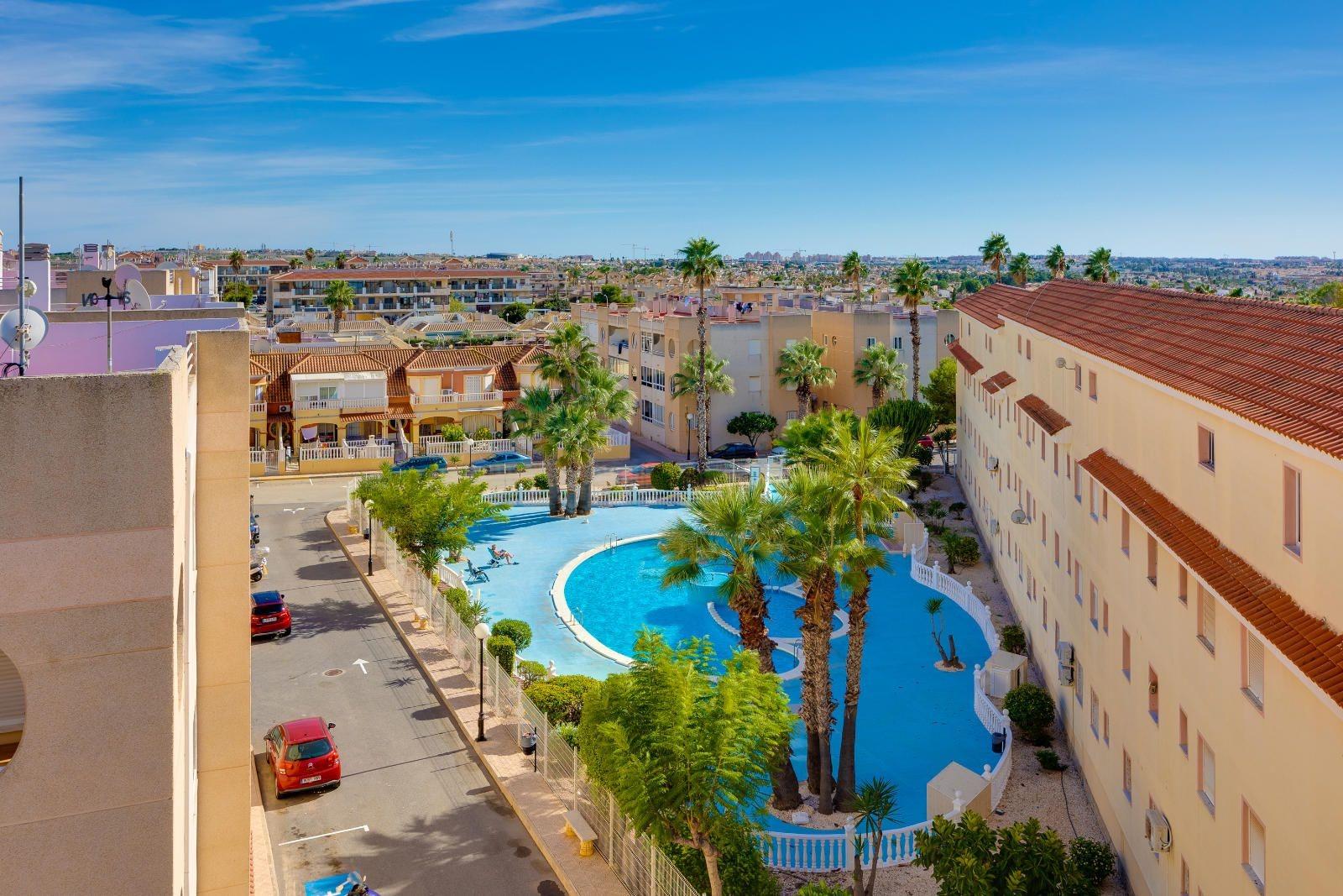 3 Bed, 1 Bath, ApartmentFor Sale, Torrevieja, Alicante