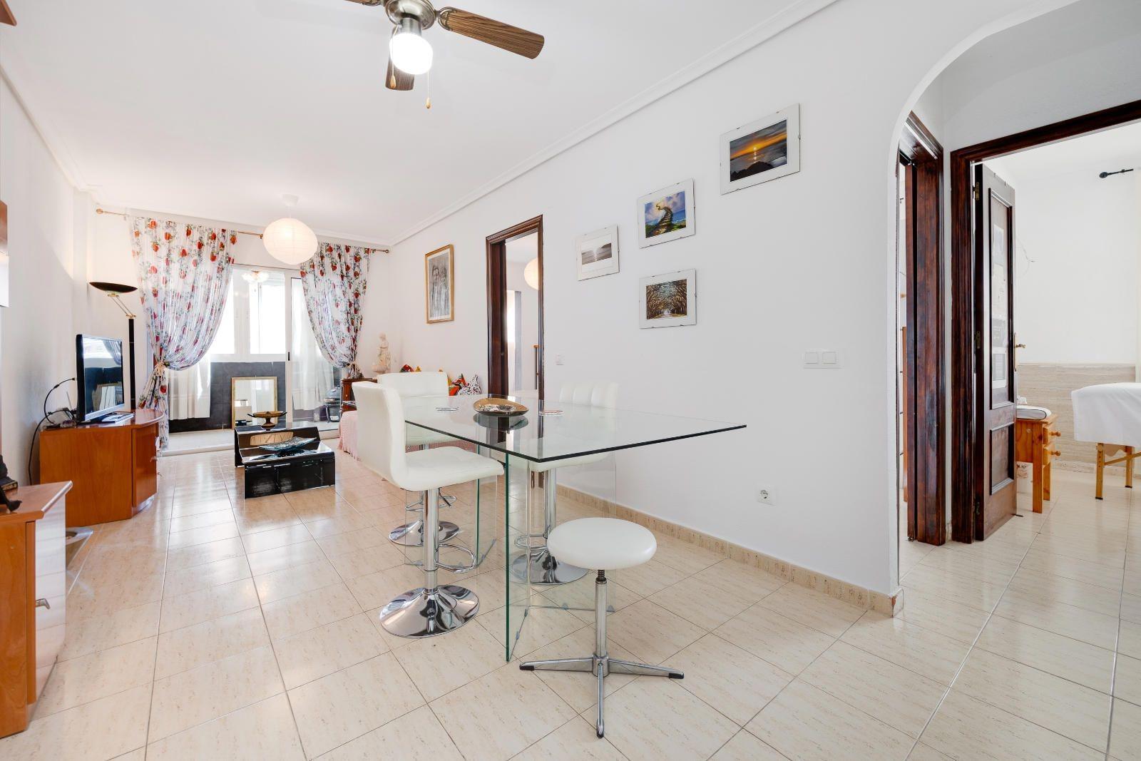 3 Bed, 1 Bath, ApartmentFor Sale, Torrevieja, Alicante