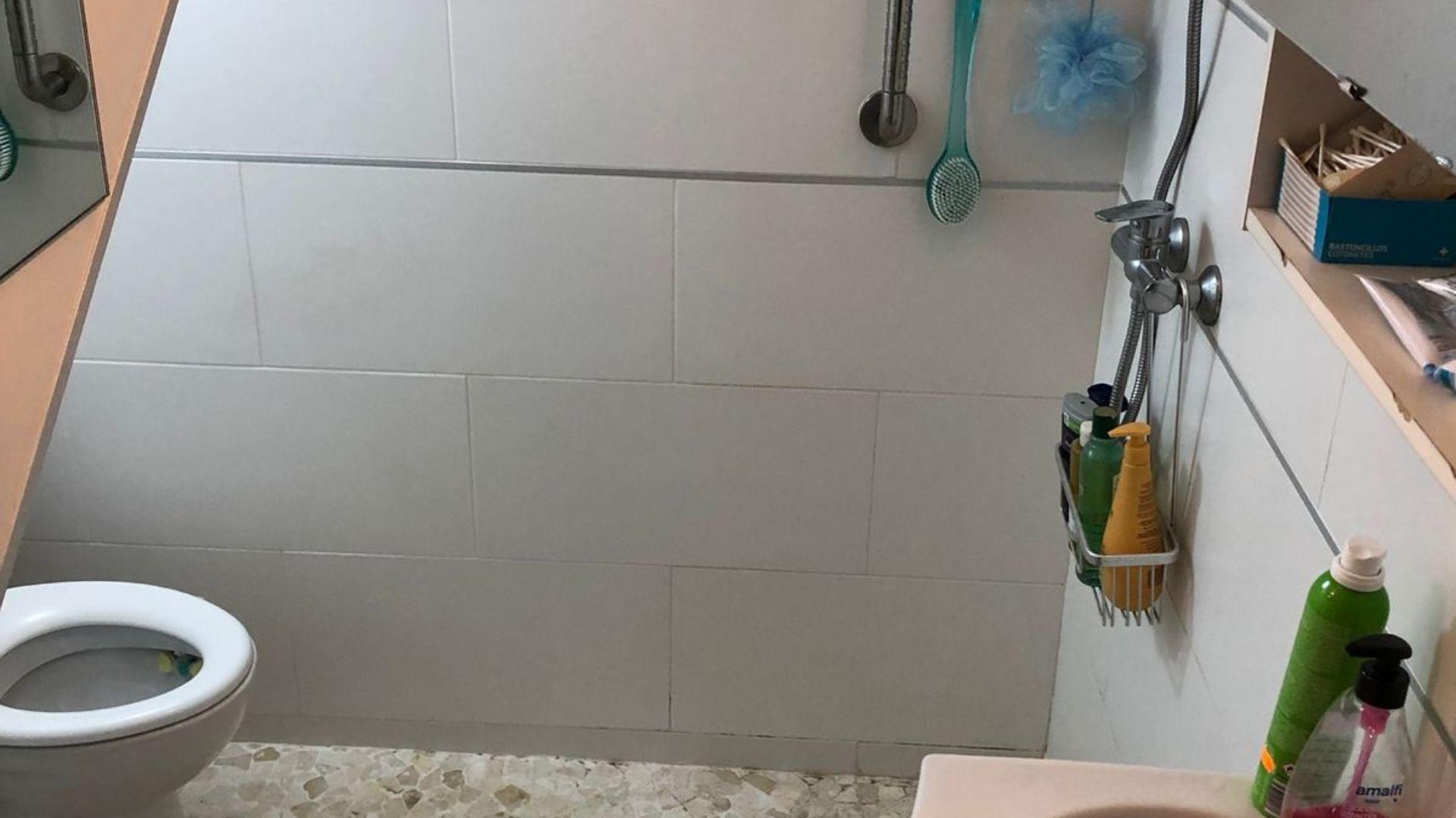 4 Bed, 2 Bath, HouseFor Sale, Torrevieja, Alicante