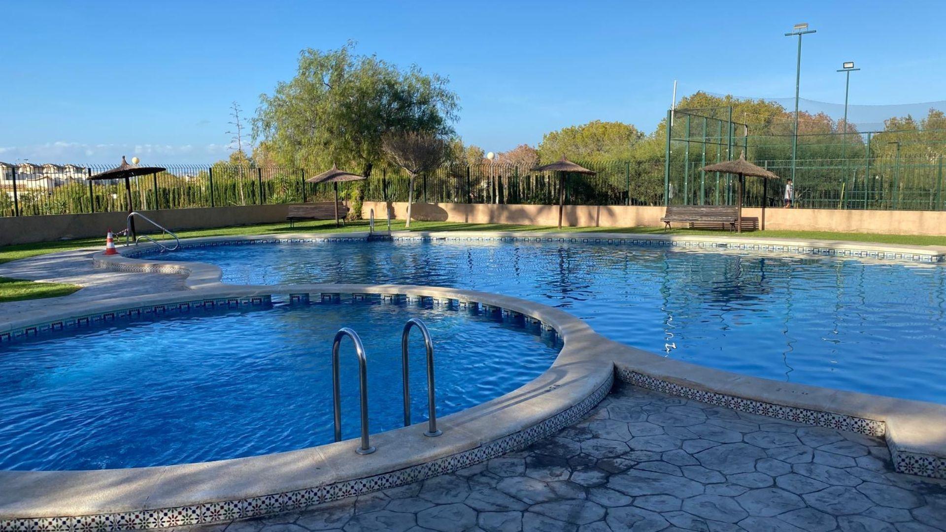 4 Bed, 2 Bath, HouseFor Sale, Torrevieja, Alicante