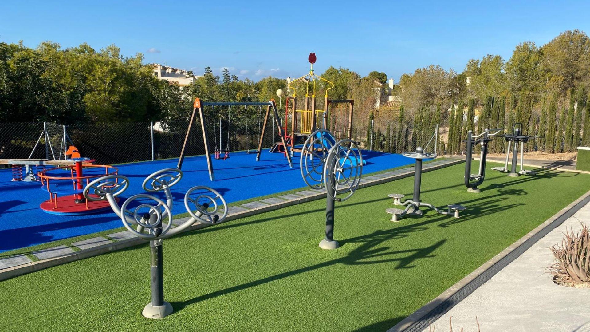 4 Bed, 2 Bath, HouseFor Sale, Torrevieja, Alicante